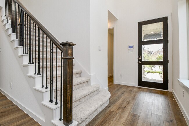 Building Photo - 943 Malibu Shr Ln