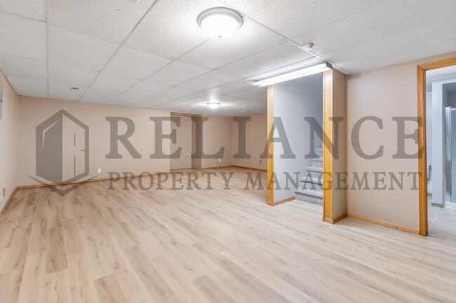 Building Photo - 2126 N Pine Grove St