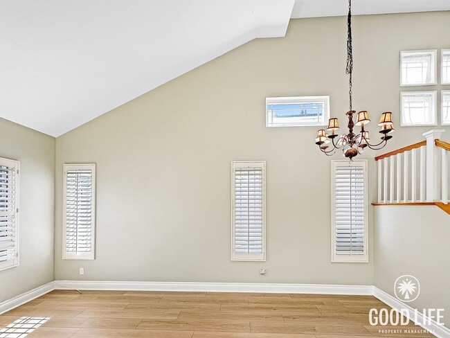 Building Photo - Beautiful 3-Bed Home w/ Vaulted Ceilings, Stainless Appliances, Private Backyard & 2-Car Garage