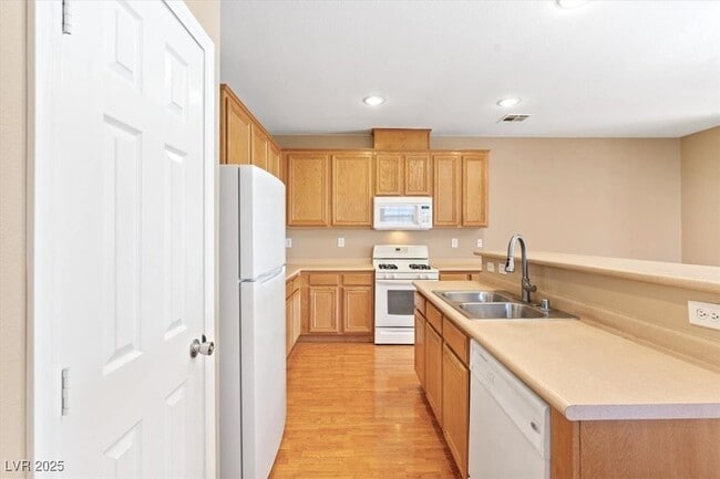 Building Photo - 6250 W Arby Ave