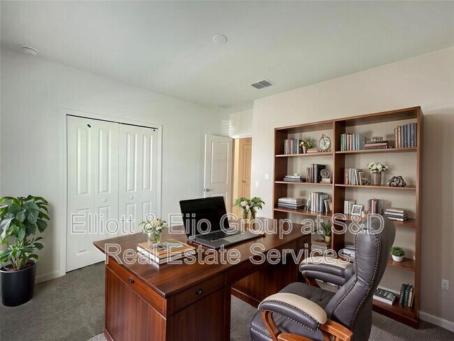 Building Photo - 856 Timberland Dr