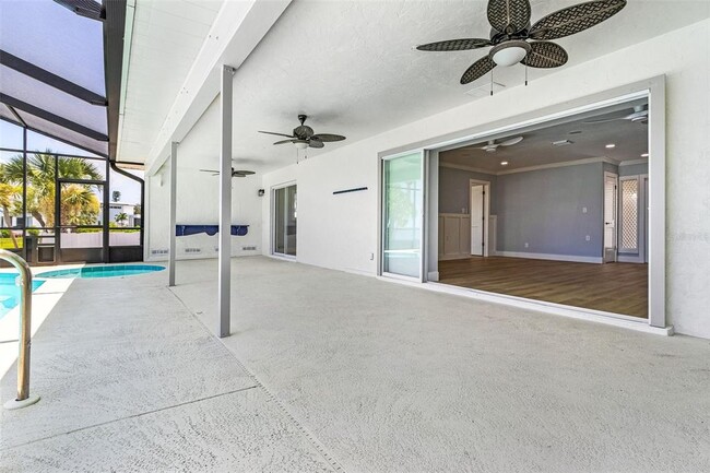 Building Photo - 716 Sarabay Rd