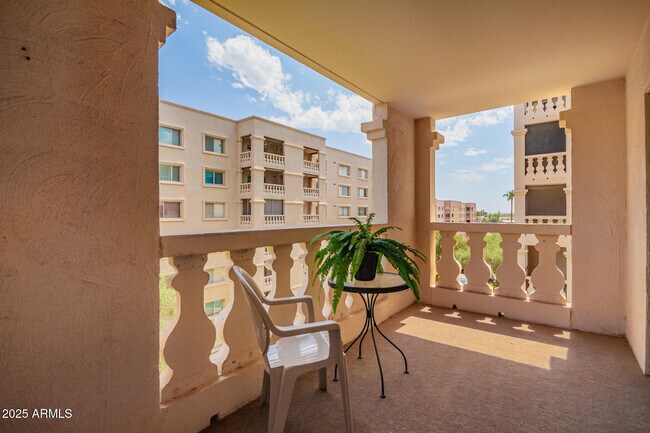 Building Photo - 7930 E Camelback Rd