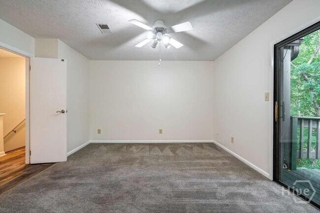 Building Photo - 108 Fernbanks Ct