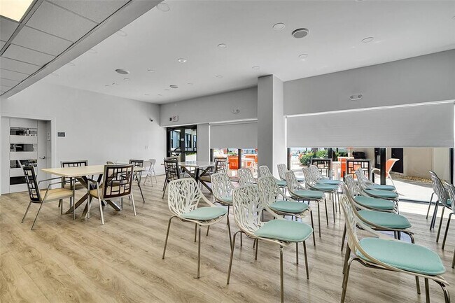 Building Photo - 3800 Galt Ocean Dr