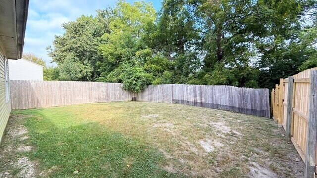 Building Photo - SOUTHEAST - NEWER 2 BEDROOM HOME AVAILABLE NOW!