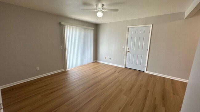 Building Photo - 4101 Blue Lick Ct