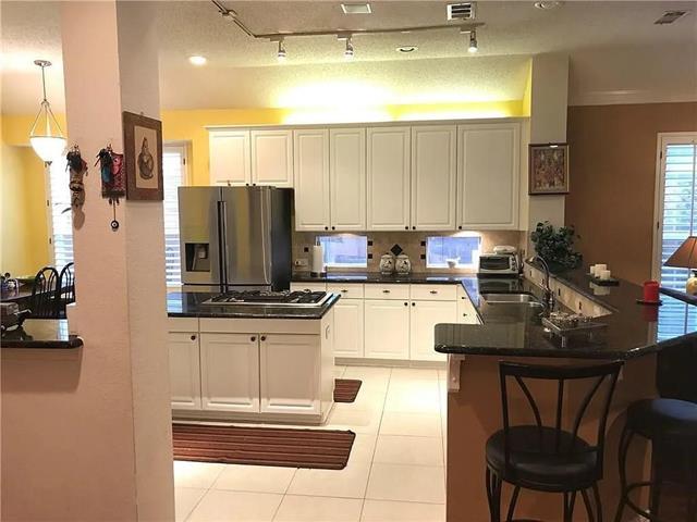 Building Photo - 9400 Western Trail