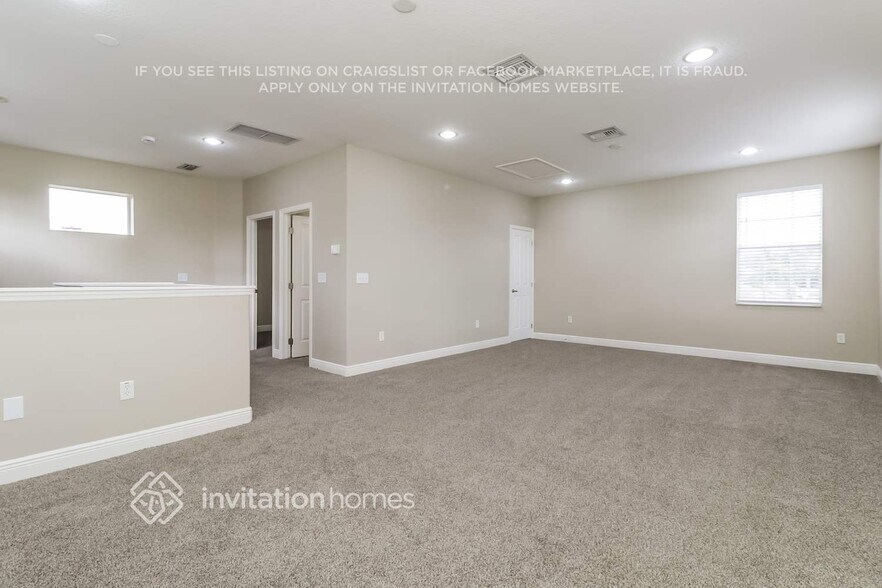 Building Photo - 1845 Beaconsfield Dr