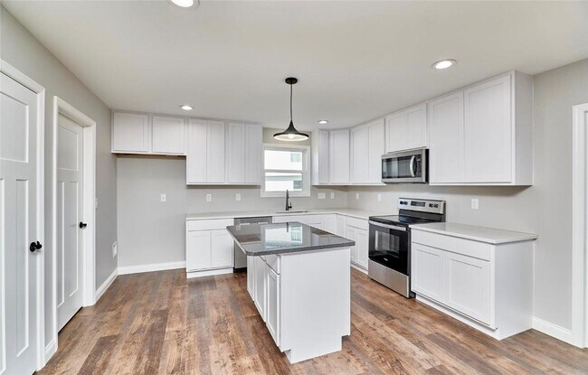 Building Photo - 403 Andrew Joseph Dr