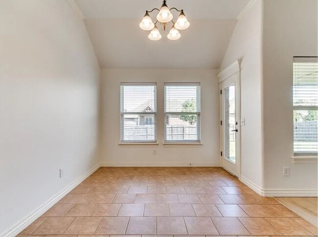 Building Photo - Spacious 4 Bed 2 Bath + Bonus Room In Edmond