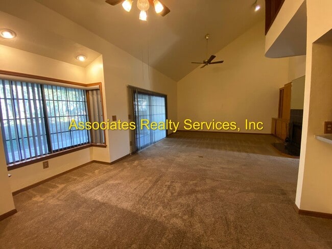 Building Photo - 5416 NW 9th Ln