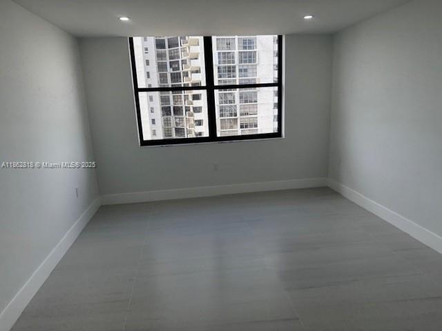 Building Photo - 18151 NE 31st Ct