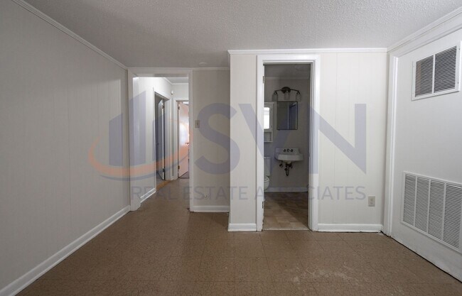 Building Photo - 6-Bedroom Home with Finished Basement