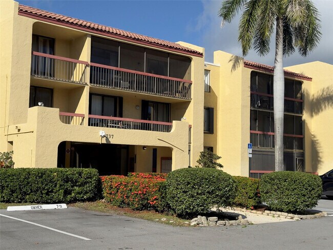 Building Photo - 737 SE 1st Way