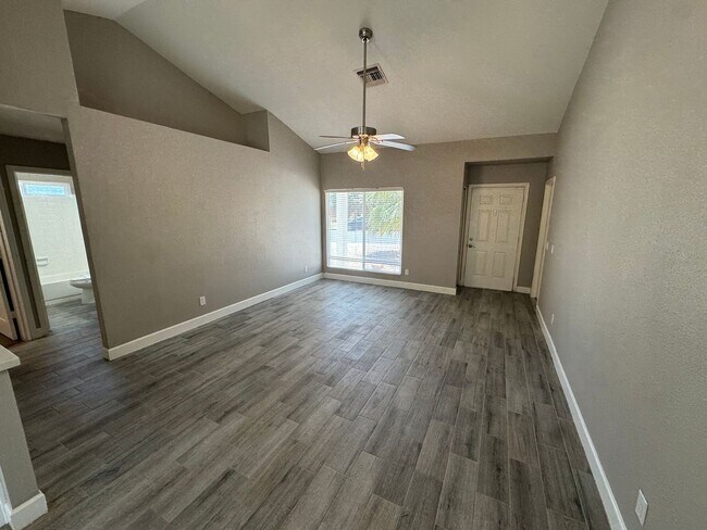 Building Photo - 768 E Stottler Pl