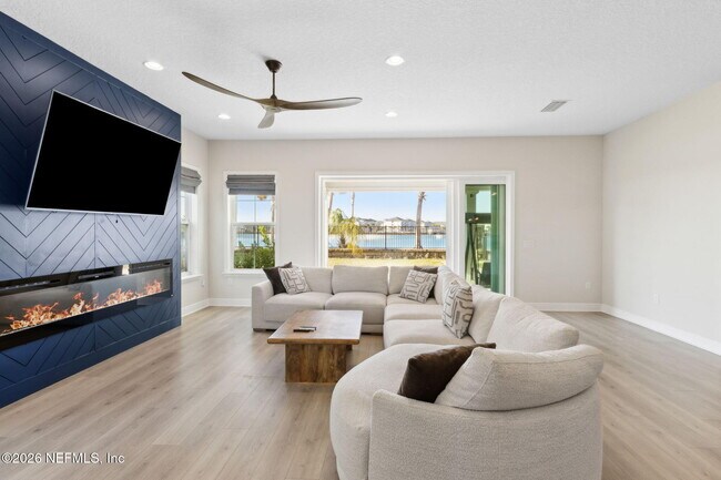 Building Photo - 401 Marquesa Cir