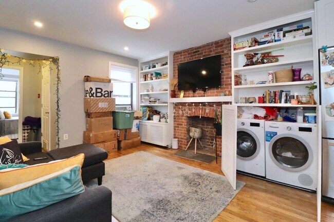 Building Photo - 553 Jersey Ave