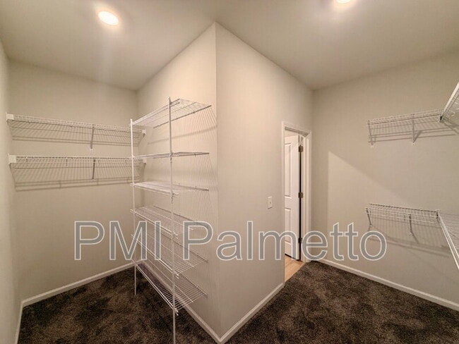 Building Photo - 456 Durwin Wy