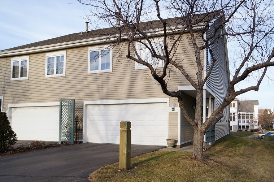 2 car garage with 2 parking spaces in driveway - 248 6th Street Northeast