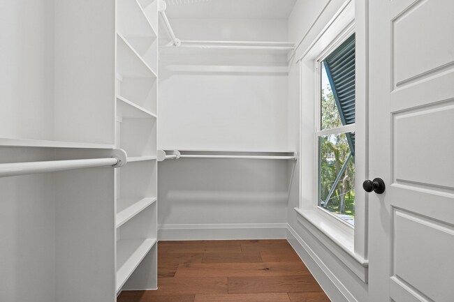 Building Photo - 202 NE 2nd Ave