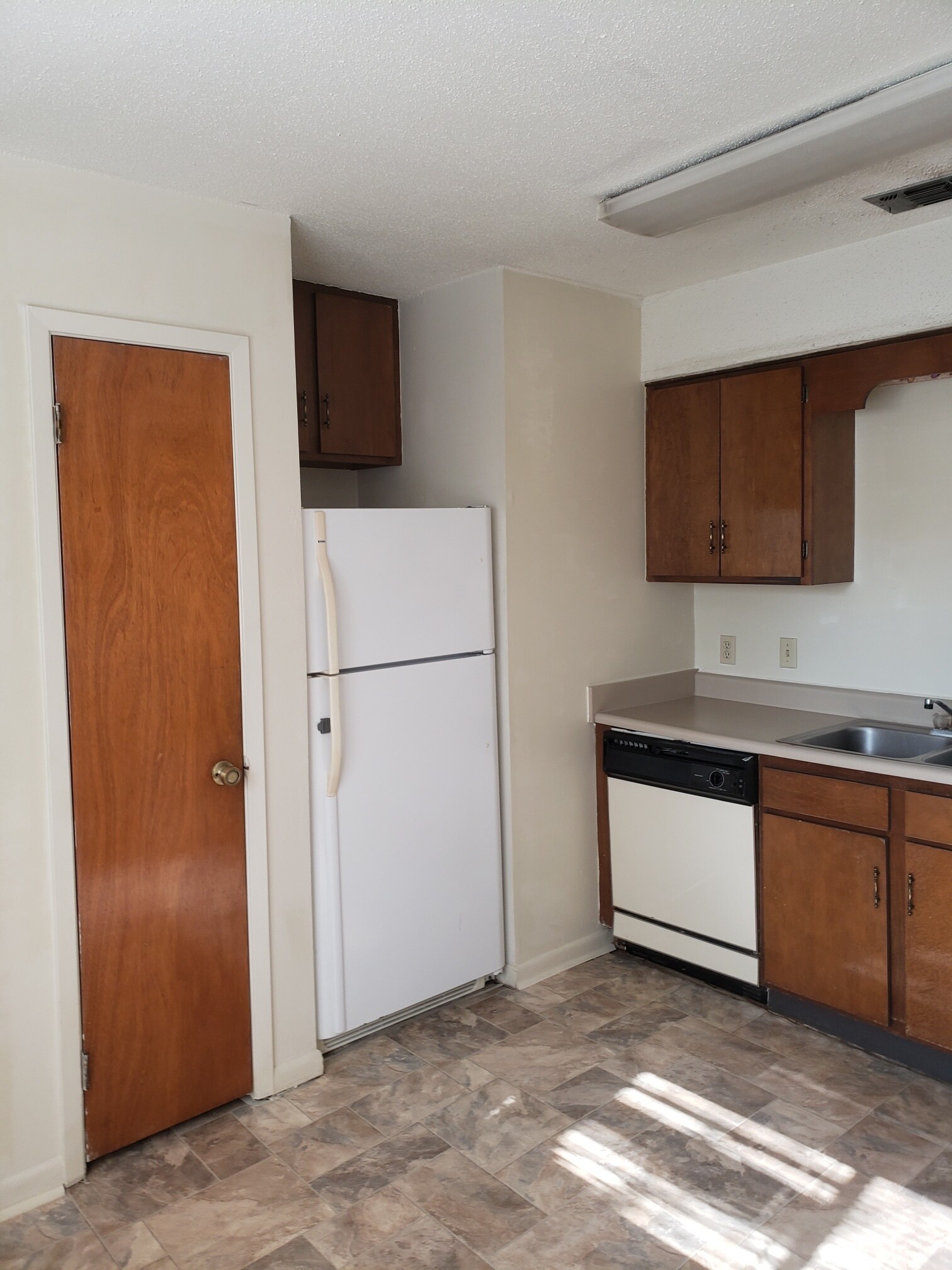 Building Photo - 50 5th St