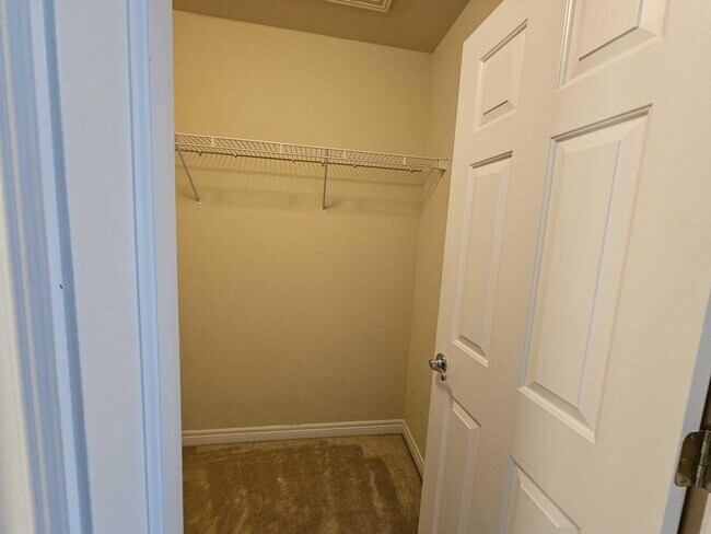 Building Photo - 3376 Endsleigh Ln