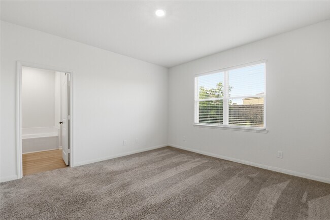 Building Photo - 11023 Hillside Creek Dr