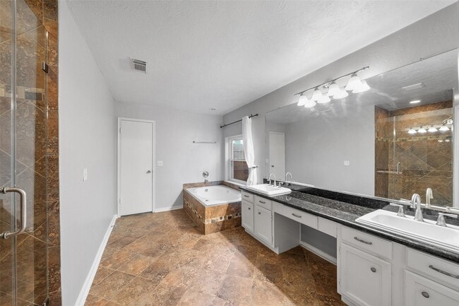 Building Photo - 107 Sandpebble Dr