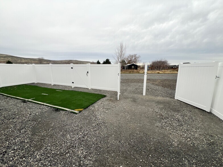 Building Photo - 119 Grant Dr