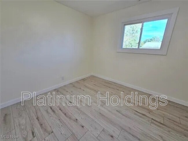 Building Photo - 10306 Winthrop Rd