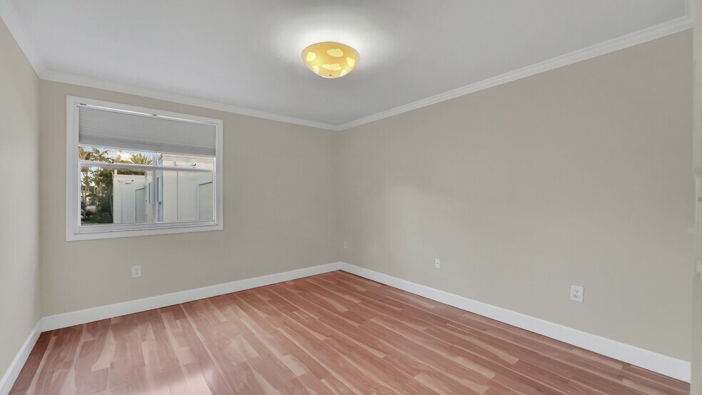 Building Photo - 4635 NW 97th Pl