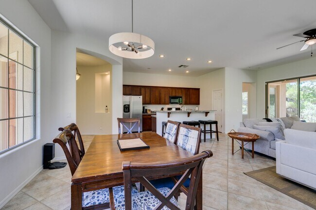 Building Photo - Elegant 3Bedroom/2.5Bath Furnished Home with Casita in Anthem Country Club
