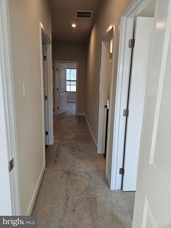 Building Photo - 7118 Bighorn Rd