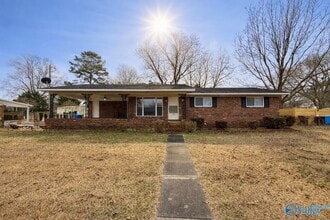 Building Photo - 804 Hodges St NW