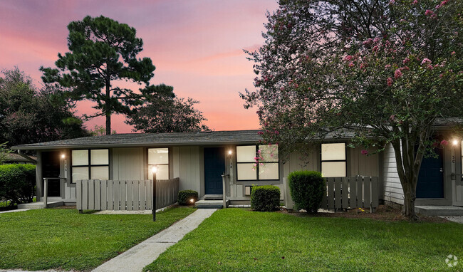 Building Photo - Archer Court