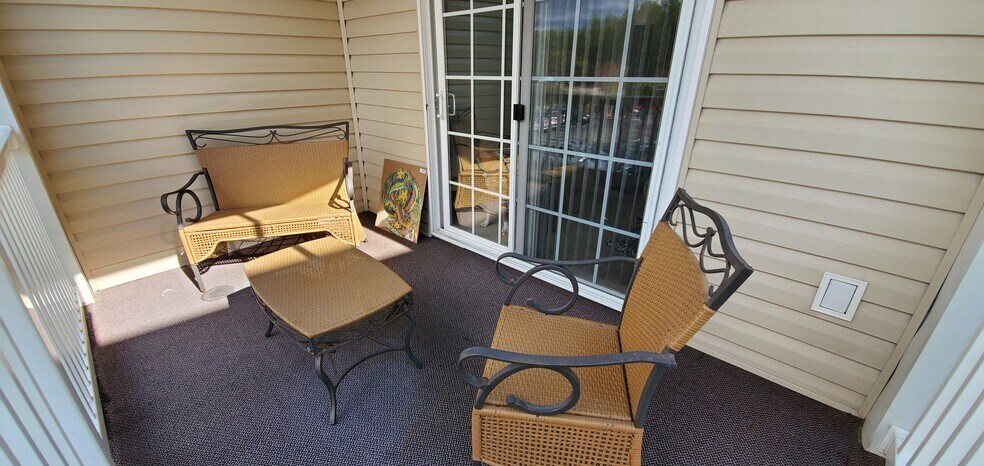 Outdoor Balcony - 2090 Cross Gate Blvd