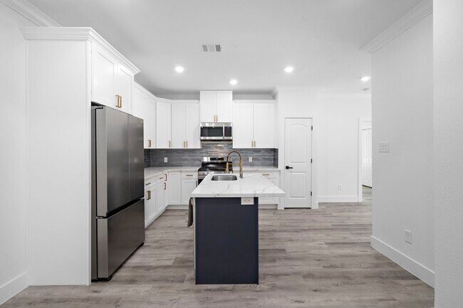 Building Photo - 5807 Texas St