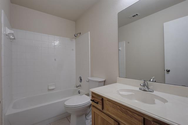 Building Photo - 9816 Pierce Dr