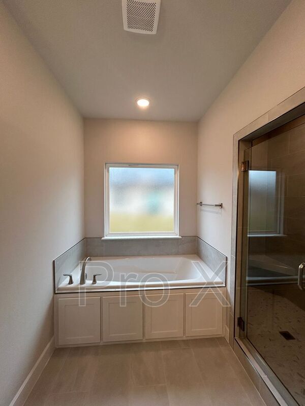 Building Photo - 2400 Salmon St