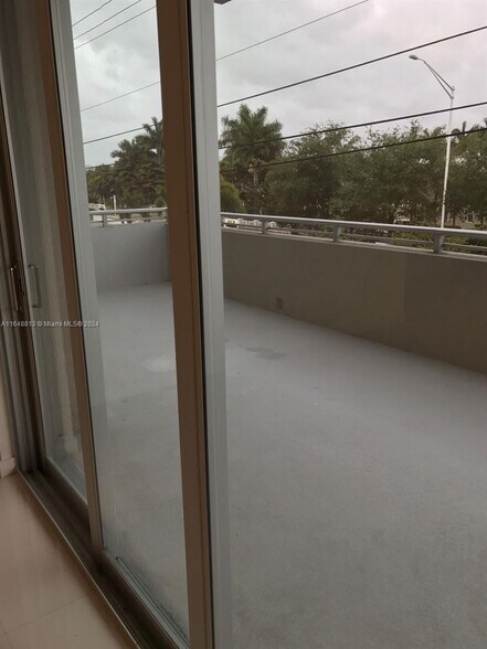 Building Photo - 7661 NW 107th Ave