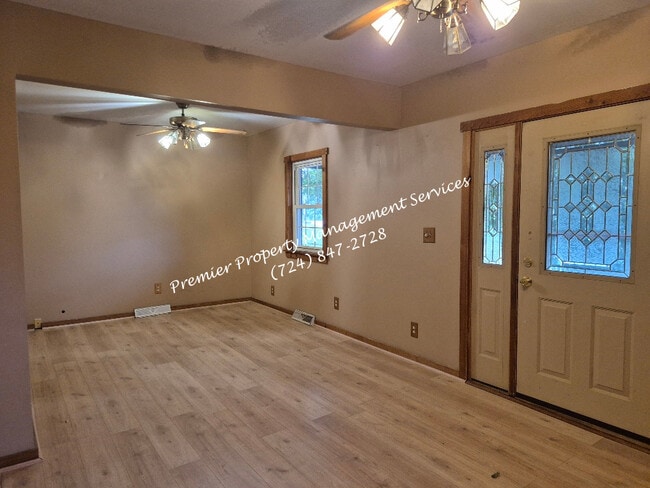 Building Photo - 3811 Sunflower Rd