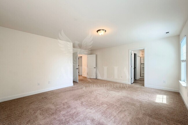 Building Photo - 563 Whitley Rdg Dr