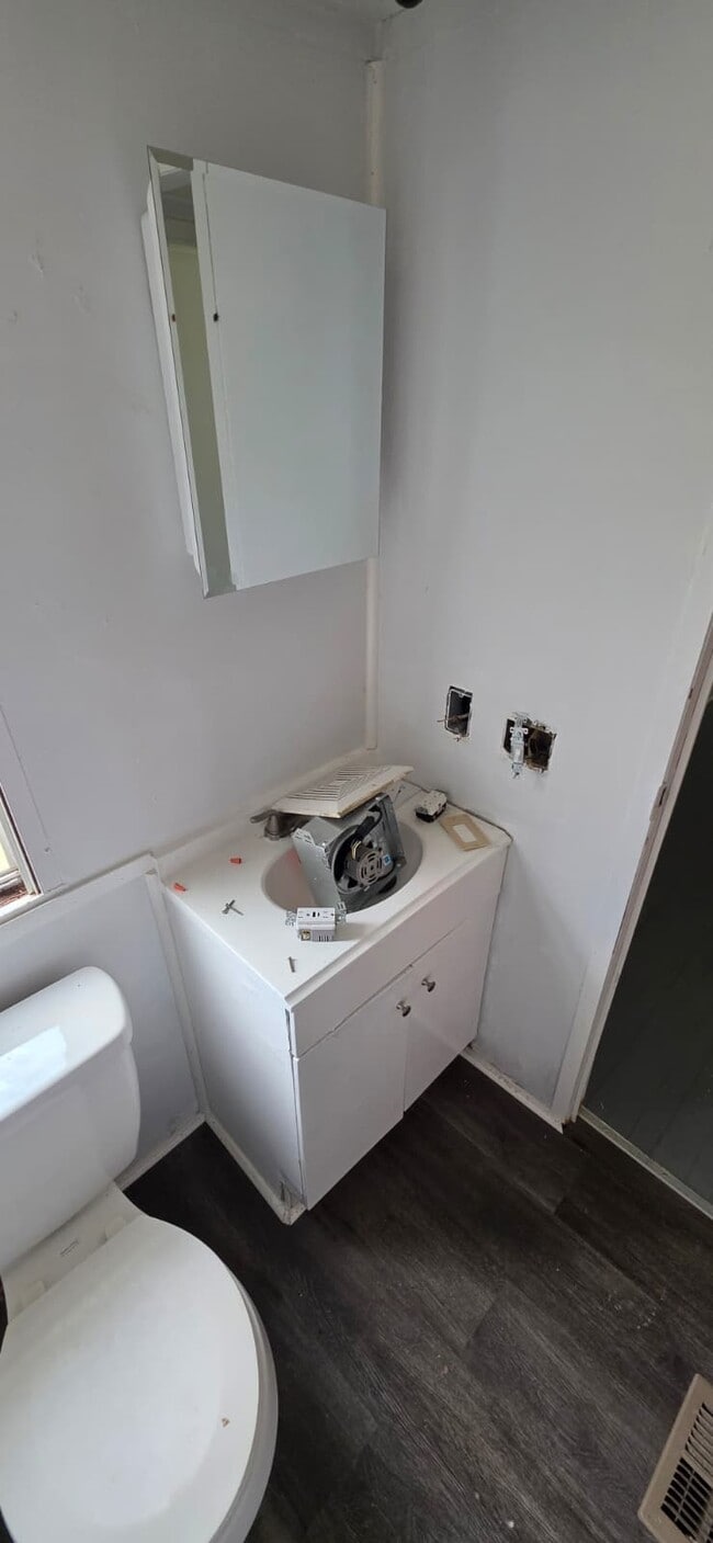 Building Photo - Cedar Street MHC