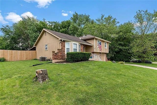 Building Photo - 919 NE 112th Ter