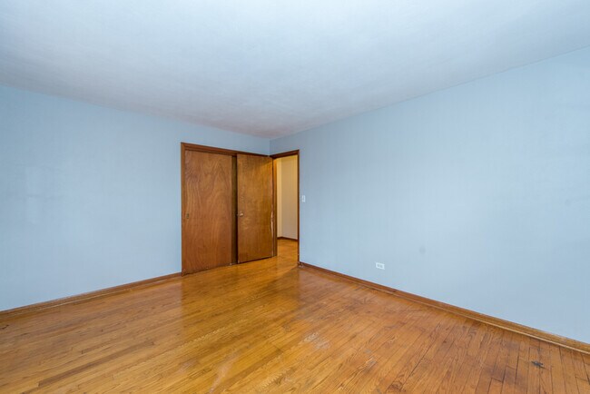 Building Photo - 1023 Hickory St