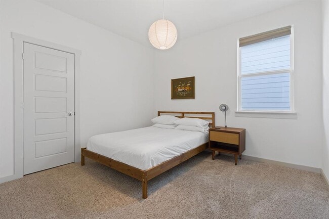 Building Photo - 7713 Lowenfield Dr