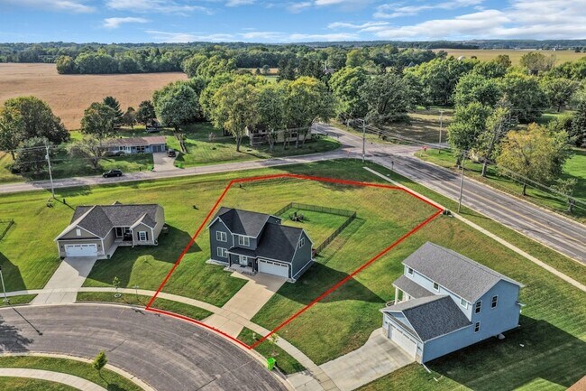 Building Photo - 1631 Smith Ln