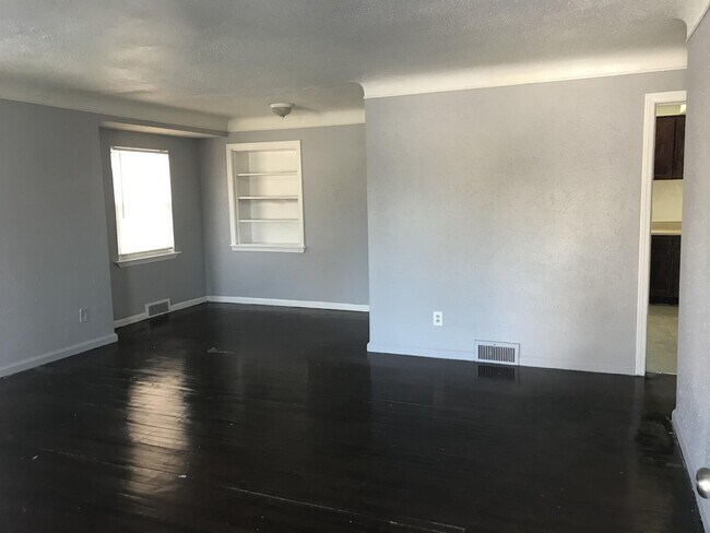 Building Photo - 20204 Prevost St