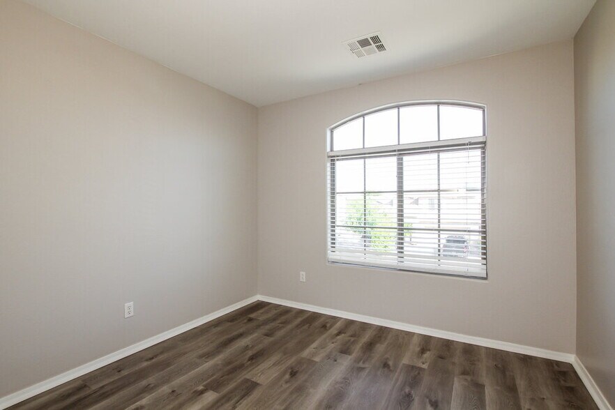 Building Photo - 17378 W Holland Ln